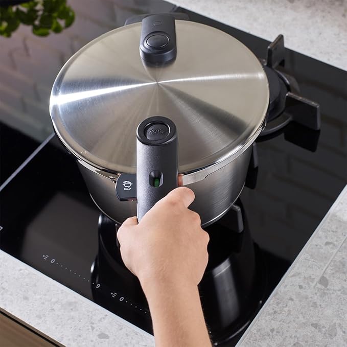 Fissler Vitaquick Premium Pressure Cooker Set, 8.5 Quart and Glass Lid