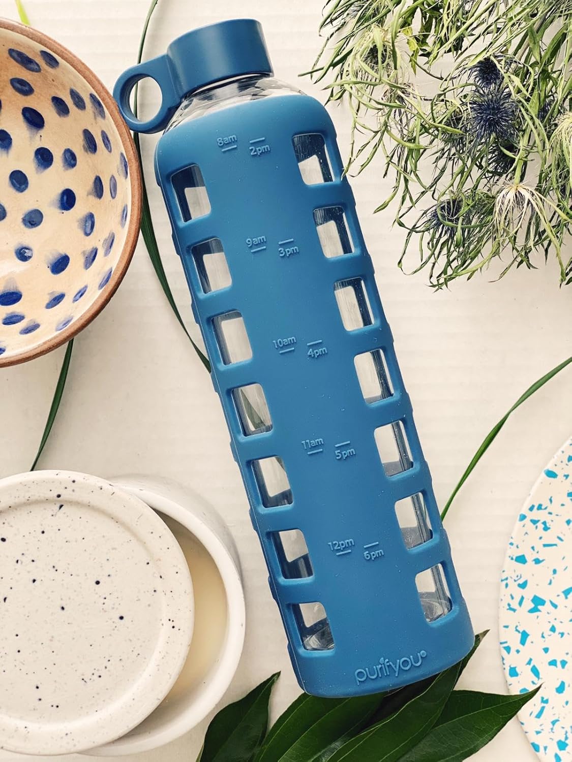 purifyou Premium 40/32 / 22/12 oz Glass Water Bottles with Times to Drink and Volume, Silicone Sleeve & Stainless Steel Lid Insert, Reusable for Fridge Water, Fruit Juice (32oz Chinese Porcelain)