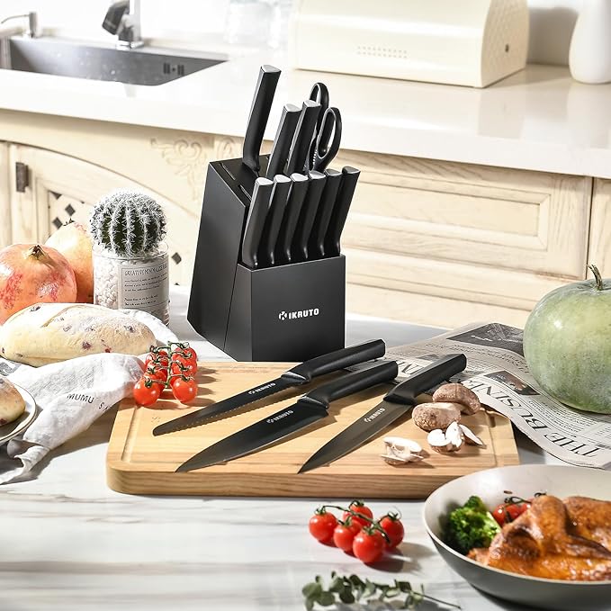 15-Piece Kitchen Knife Set with Block – Chef Knives, Utility Knives, Steak Knives, and Built-In Sharpener (Black and Gray)