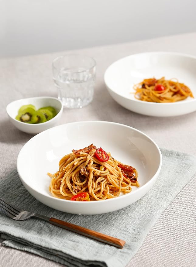 Teocera Pasta Bowls, Large Salad Bowls, Porcelain Bowl Set, Wide and Shallow, Microwave and Dishwasher Safe, 35 Ounce - Set of 4, White