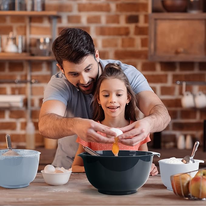 BoxedHome Nesting Plastic Mixing Bowl Set With Pour Spout, Microwave and Dishwasher Safe, BPA free Non-Slip Base, Set of 4 Size 1.7, 2.5, 3.5 and 4.5qt, Great for Prepping, Baking, Cooking (Haze Blue)
