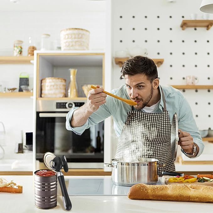 Can Opener Manual Tin Opener Stainless Steel Heavy Duty, Oversized Hand-held Easy Rotary Knob, Safe Cut Manual Can Opener with Non-Slip Handle, Smoother Cut Sharp Blade for Seniors Kitchen Tool, Black