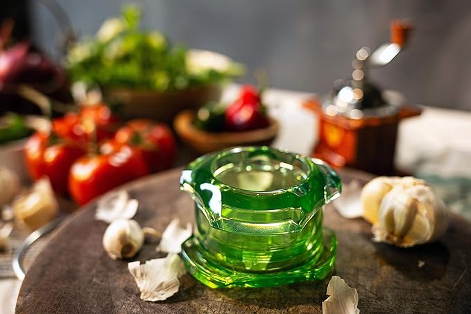 Nextrend Garlic Twister 4th Generation - 3-5 Clove Capacity, Dishwasher-safe, BPA-Free (Green)