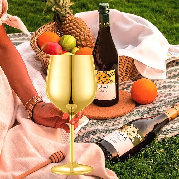 Stainless Steel Wine Glasses Set of 2, 18 oz Unbreakable Gold Wine Glass Unique Metal Wine Goblets for Outdoor Capming and Pool Gift for Wine Lovers