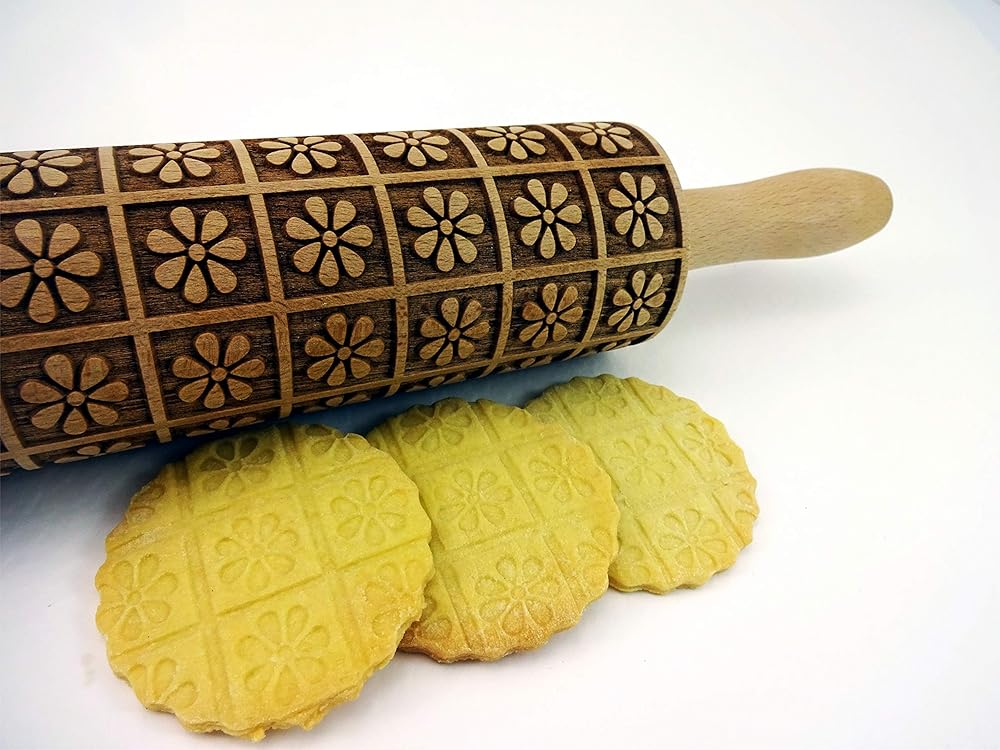 CAMOMILE ROLLING PIN WOODEN EMBOSSING ROLLING PIN with CLASSIC FLOWERS BIRTHDAY GIFT