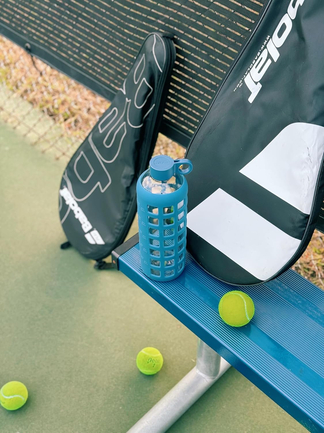 purifyou 40oz / 32oz / 22oz / 12oz Borosilicate Glass Water Bottle with Time & Volume Markers, Silicone Sleeve, Stainless Steel Lid – Reusable Glass Bottle for Water & Juice (12oz Chinese Porcelain)