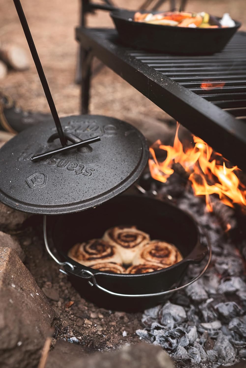 Stansport Pre-Seasoned Cast Iron Dutch Oven