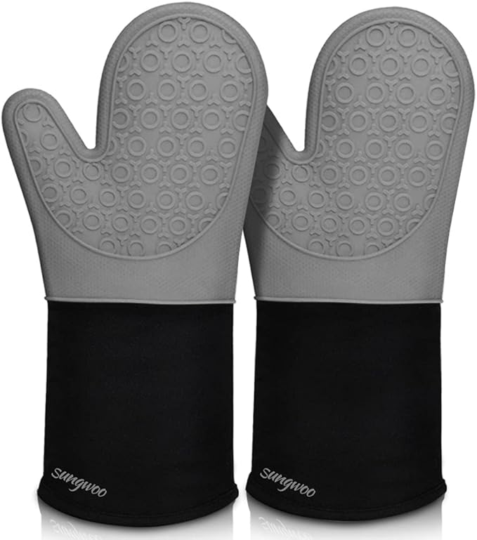 sungwoo Extra Long Silicone Oven Mitts, Heat Resistant Oven Gloves with Quilted Liner Non-Slip Textured Grip Perfect for BBQ, Baking, Cooking and Grilling - 1 Pair 14.6 Inch Grey & Black
