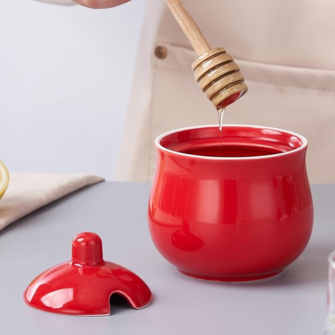 Ceramic Sugar Bowl with Lid and Spoon, Red Porcelain Sugar Salt Pepper Storage Jar, 8 Ounces
