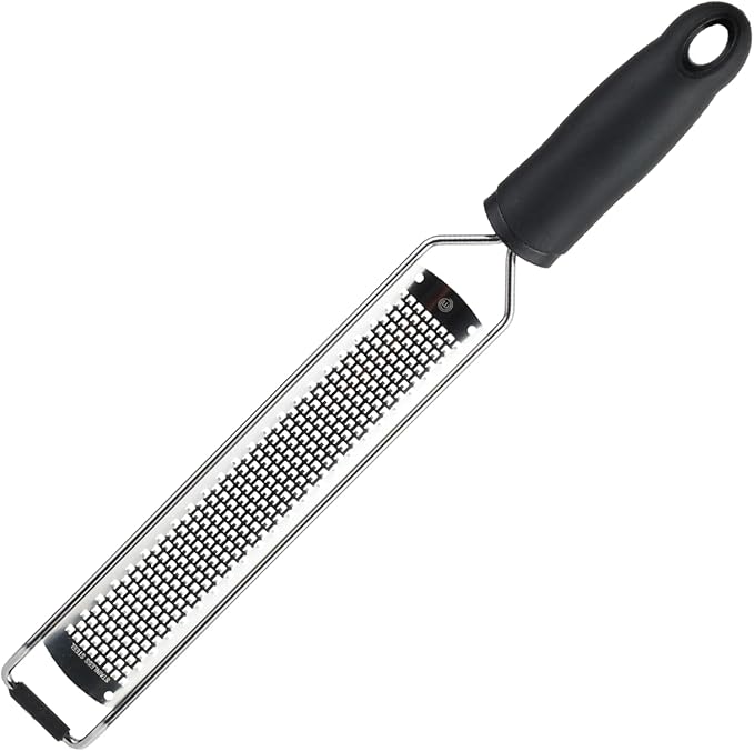 MasterChef Zester Grater with Handle, Kitchen Tool for Zesting Citrus Fruits & Finely Grating Parmesan Cheese, Garlic, Ginger, Coconut, Nutmeg, Wasabi, Chocolate etc, Stainless Steel