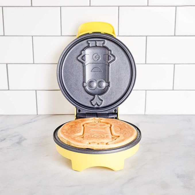 Uncanny Brands Minions Kevin Waffle Maker- Iconic Minion on Your Waffles - Waffle Iron