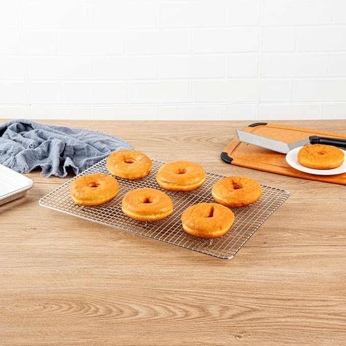 Restaurantware Met Lux 11.8 x 16.9 Inch Wire Baking Rack 1 Heavy-Duty Oven Wire Rack - Fits Half Size Sheet Pan Dishwashable Stainless Steel Cooling Rack Elevated Feet Oven-Ready Up To 575F