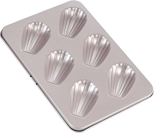 CHEFMADE Madeleine Mold Cake Pan, 6-Cavity Non-Stick Oval Shell Madeline Bakeware for Oven Baking (Champagne Gold)