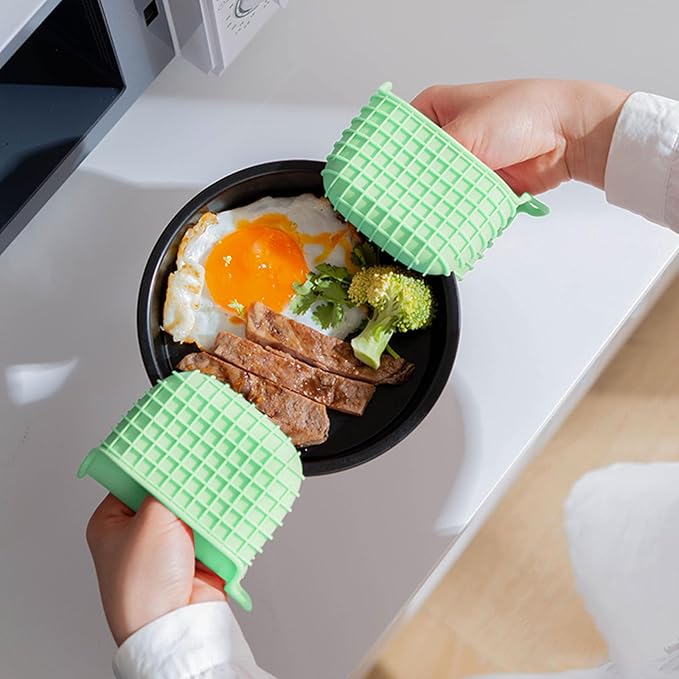 Mini Silicone Oven Mitts Set, Oven Mitts Heat Insulation, Oven Gloves for Kitchen Cooking and Baking, Protecting Fingers Mini Oven Hand Clips are Sold in Pairs (Square-Green)