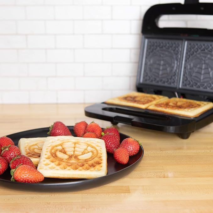 Uncanny Brands Spider-Man Waffle Maker - Chibi Spidey Waffles - Marvel Kitchen Appliance