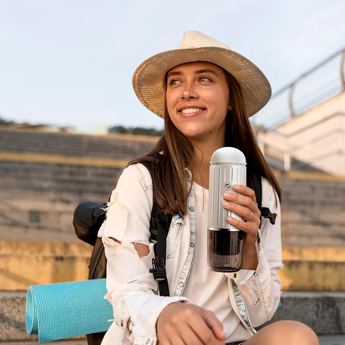 Rich Crema Portable Electric Espresso Coffee Maker, Fast self-heating 2 IN 1 Extraction System Espresso Machine, Support Ground Coffee and NS capsule, for Travel、Car、Hiking、Climbing（White）