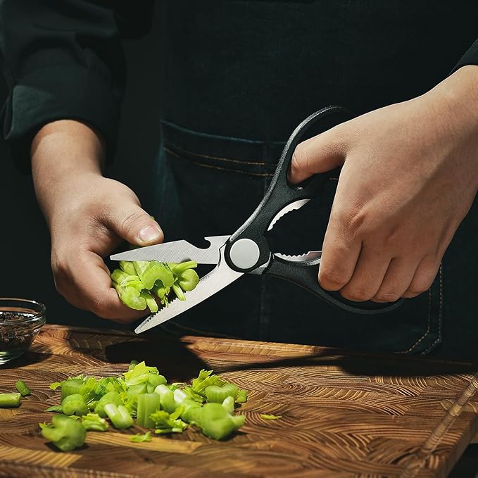 15-Piece Kitchen Knife Set with Block – Chef Knives, Utility Knives, Steak Knives, and Built-In Sharpener (Black and Gray)