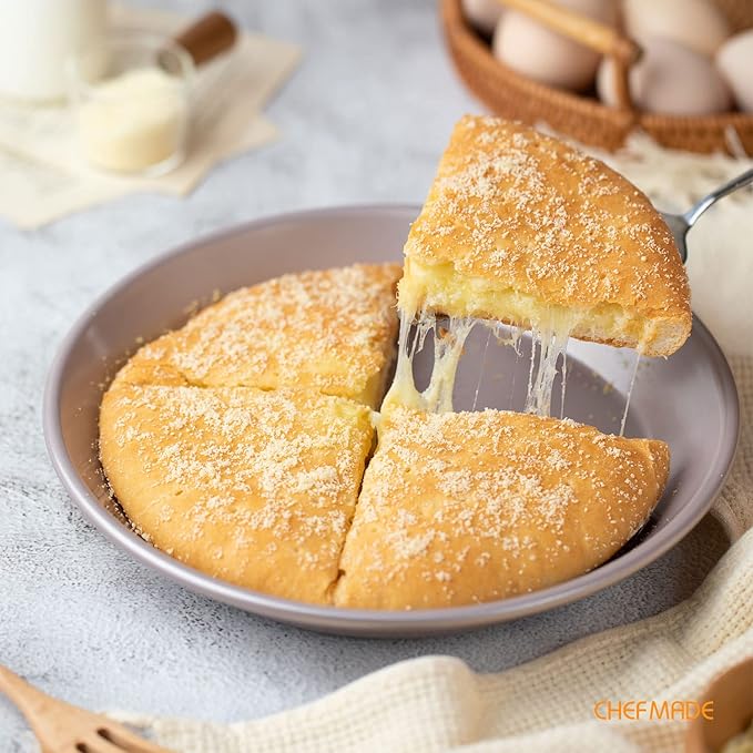 CHEFMADE 9-Inch Round Cake Pan, Non-Stick Pizza and Pie Bakeware for Oven Baking (Champagne Gold)