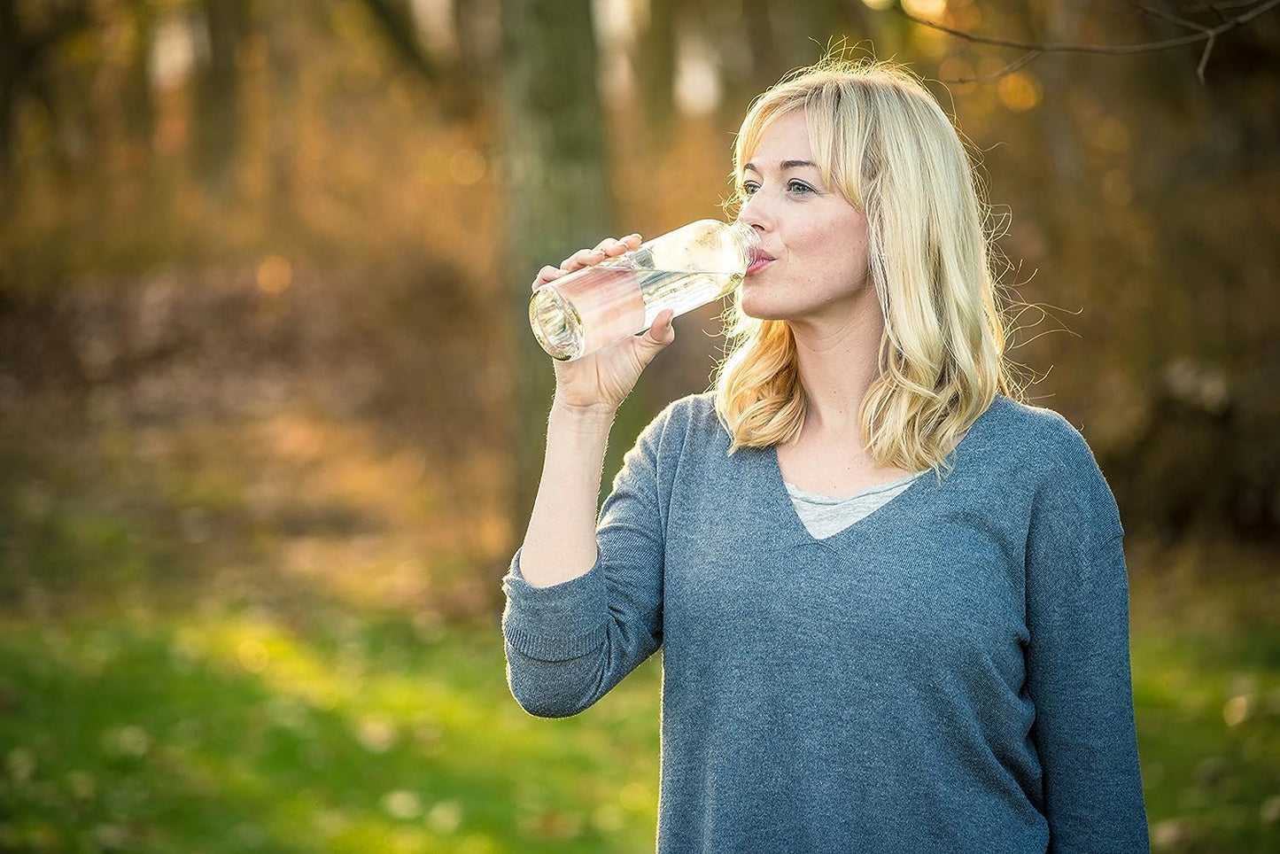 Epica 18-Oz Glass Water Bottles with Lids, Juice Bottles - BPA Free & Eco-Friendly Reusable Refillable Bottles for Juicing, Set of 4 - Clear