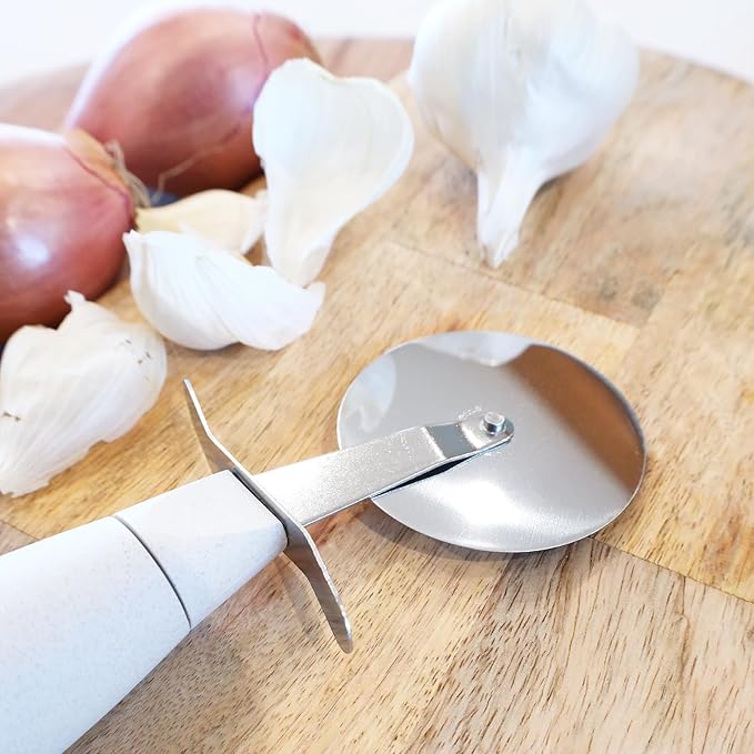 Beille Cream Stainless Steel Wheat Straw Pizza Cutter Kitchen Utensil Home Goods