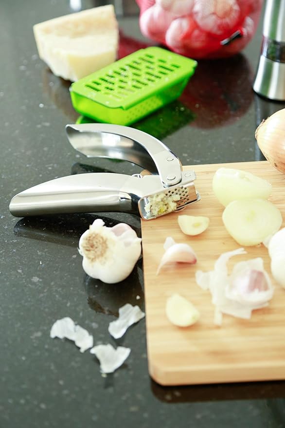 Kuhn Rikon Epicurean Garlic Press, Stainless Steel, 6.5 x 1 x 1.5 inches, Silver