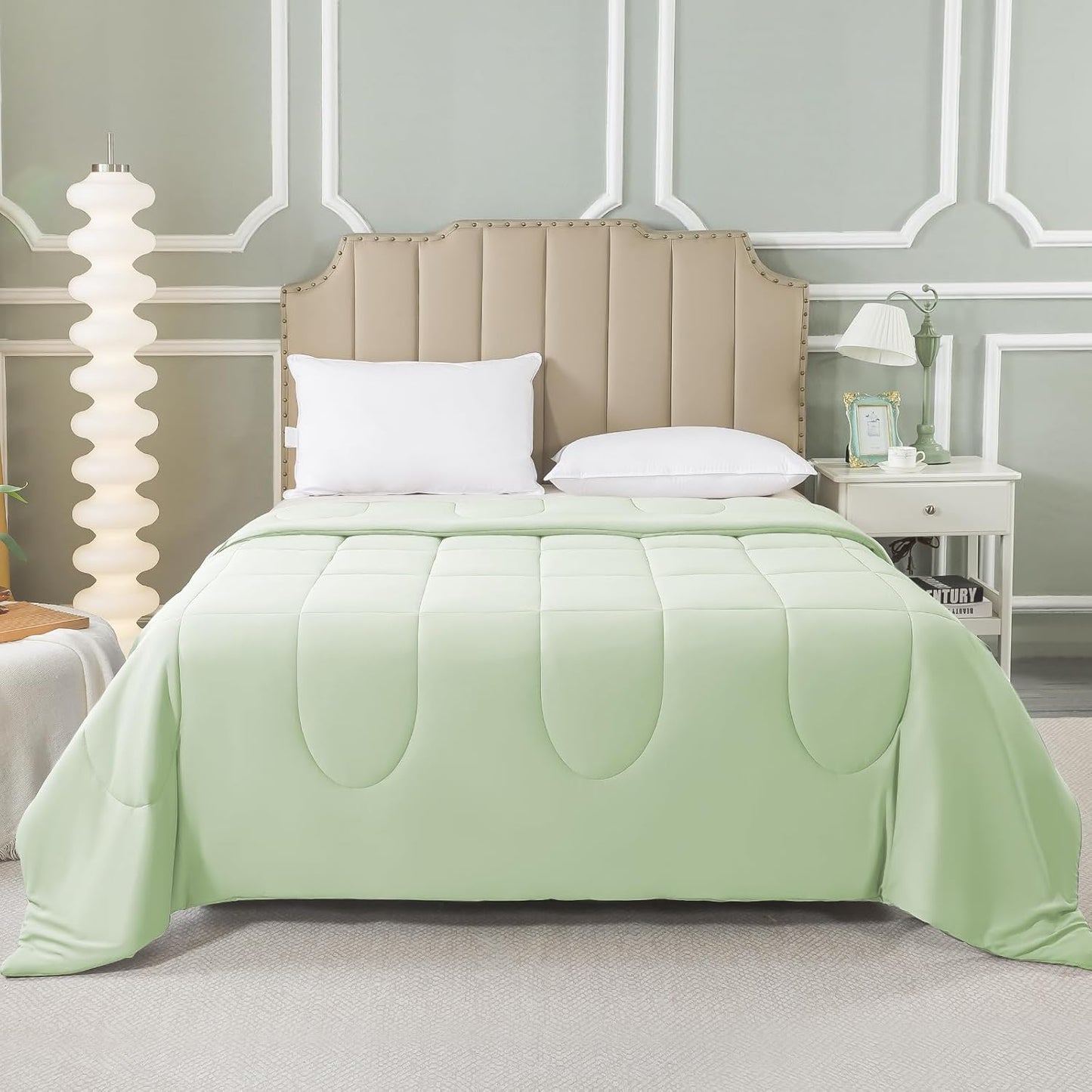 HYLEORY Cooling Comforter Queen Size - Summer Cooling Blanket for Hot Sleepers/Night Sweats, Double-Sided Cold Touch Silky Ice Comforters, Breathable Lightweight Beddings, Cool Green, 90"x90"