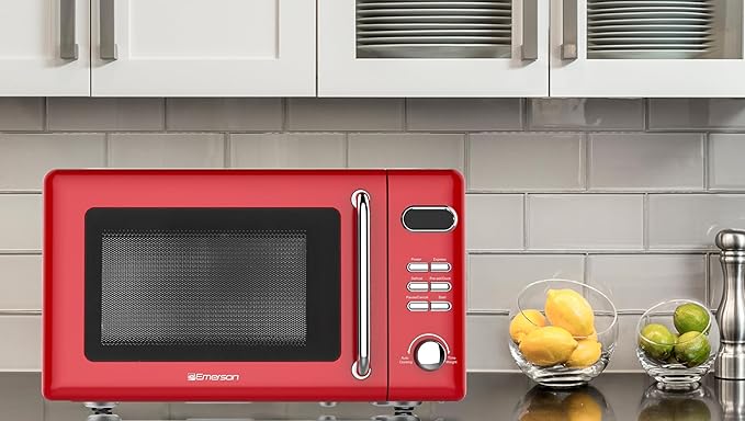 Emerson MWR7020RD Compact Countertop Microwave Oven with Button Control, LED Display, 700W 5 Power Levels, 8 Auto Menus, Glass Turntable and Child Safe Lock, 0.7, Retro Red