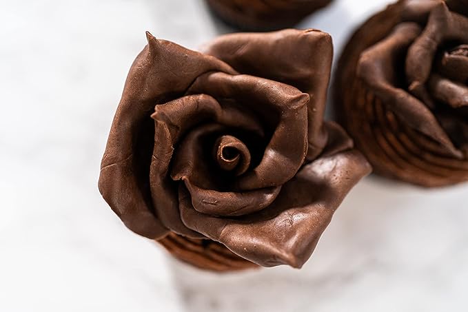 Bakerpan Deep Brown Modeling Chocolate - 1 Pound - Sculpt Cakes, Model Figurines, and Create Cake Toppers (Made in USA)