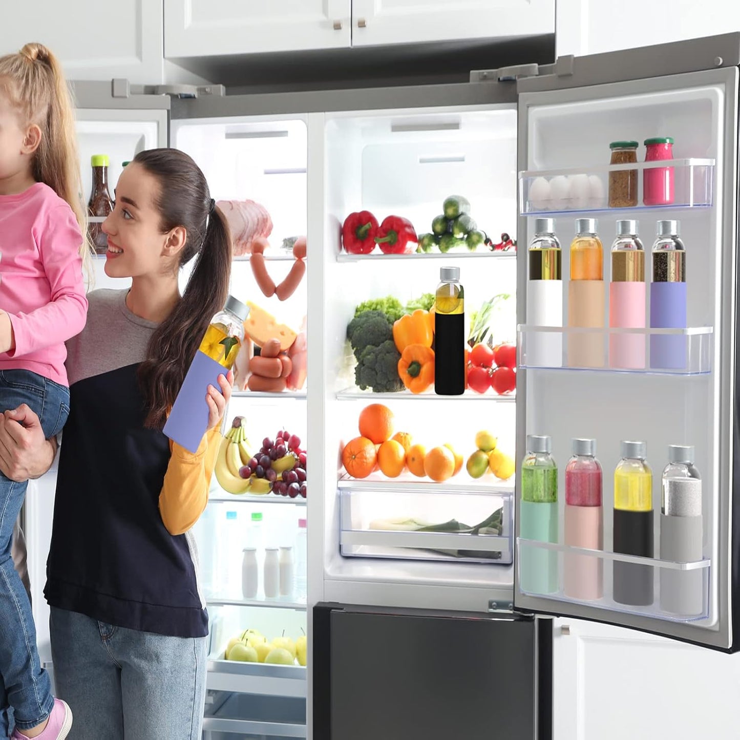 18 oz Clear Glass Juice Bottles with Lids and Silicone Sleeve, Reusable Glass Water Bottles with Stainless Steel Cap for Juicing, Refrigerator,100% Leak Proof, BPA Free, Set of 6