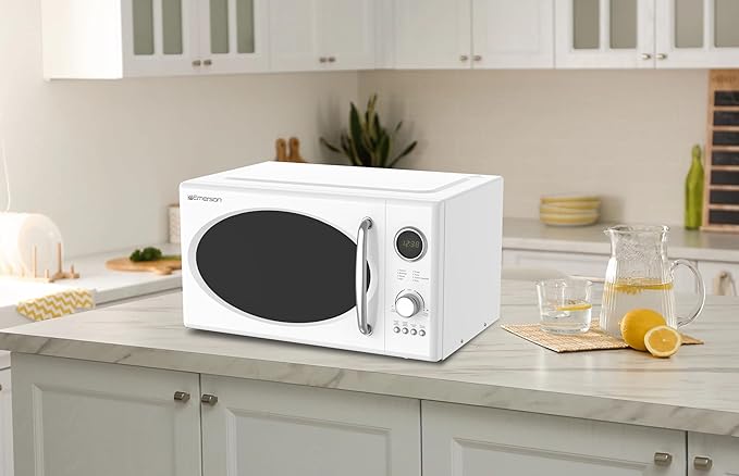 Emerson MWRG0901W Retro Microwave with 1,000W Grill Function 800W Cooking, LED Display, 5 Power Levels, 8 Auto Menus, Glass Turntable, Child Lock, 0.9 Cu. Ft, White Countertop Design