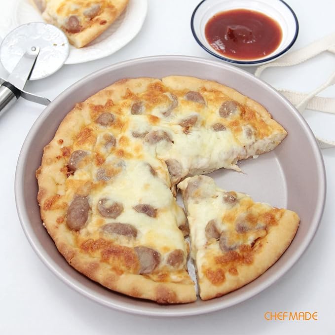 CHEFMADE 9-Inch Round Cake Pan, Non-Stick Pizza and Pie Bakeware for Oven Baking (Champagne Gold)