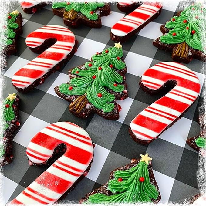 Christmas Cookie Cutters Set 8Pcs, Stainless Steel Fondant Cutter Sturdy Metal Biscuit Doubt Cutter, Cute Shapes Santa Claus Christmas Cane Tree Elk Snowflakes Snowman