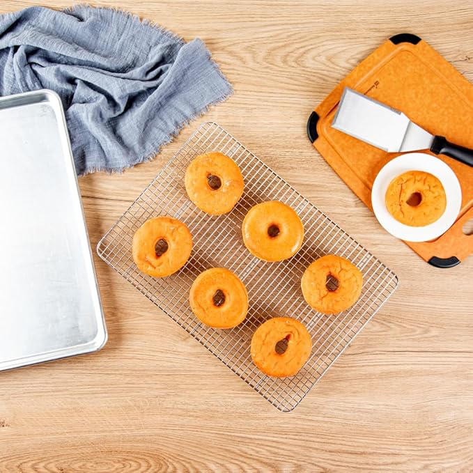 Restaurantware Met Lux 11.8 x 16.9 Inch Wire Baking Rack 1 Heavy-Duty Oven Wire Rack - Fits Half Size Sheet Pan Dishwashable Stainless Steel Cooling Rack Elevated Feet Oven-Ready Up To 575F