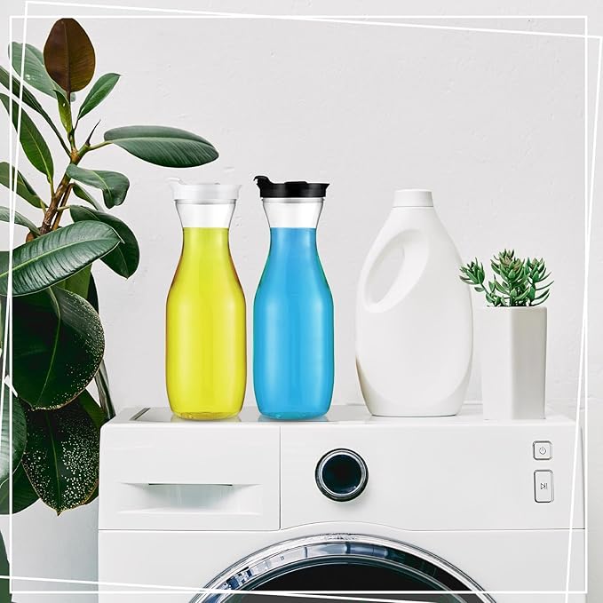 Gejoy 24 Pcs Plastic Water Carafe with Lids 32 oz Clear Juice Pitchers for Mimosa Bar Drinks Milk Iced Tea Beverage Containers for Home Restaurant School Fridge, Not Dishwasher Safe (White,Black Cap)
