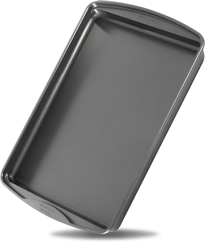 Baker's Secret Nonstick Cookie Sheets 15in baking area, Baking Trays for Oven Premium Food-Grade Coating, Non-stick Cookie Sheets, Baking Accessories - The Classic Collection (2x Medium 15" x 11")