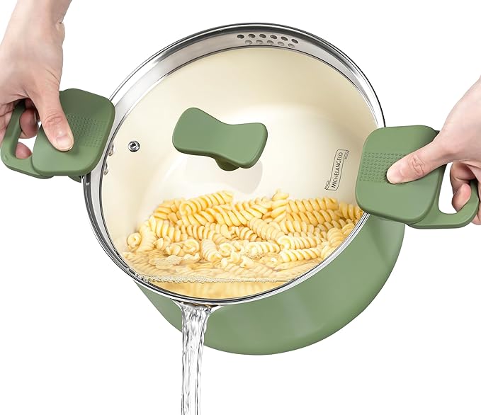 MICHELANGELO Pasta Pot with Strainer Lid - 6 Quart Cooking Pot with Lid, Non Stick Spaghetti Pot Ceramic Coated with Twist and Lock Handles for Easy Draining, Induction Compatible, Roden Green