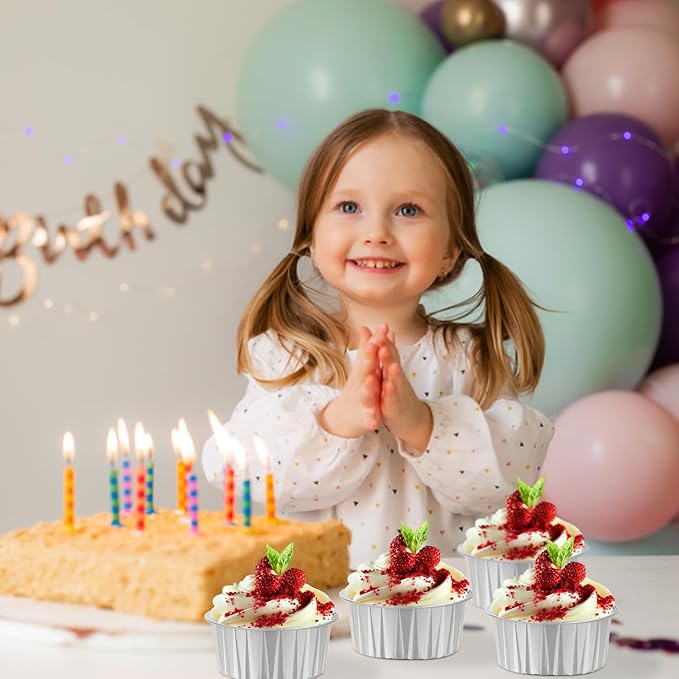 LNYZQUS 5oz Cupcake Pans Muffin Tins with Lids 100 Pack, Aluminum Foil Mini Cake Baking Pans,Small Baking Cups Containers,Disposable Ramekins Muffin Cups -Silver