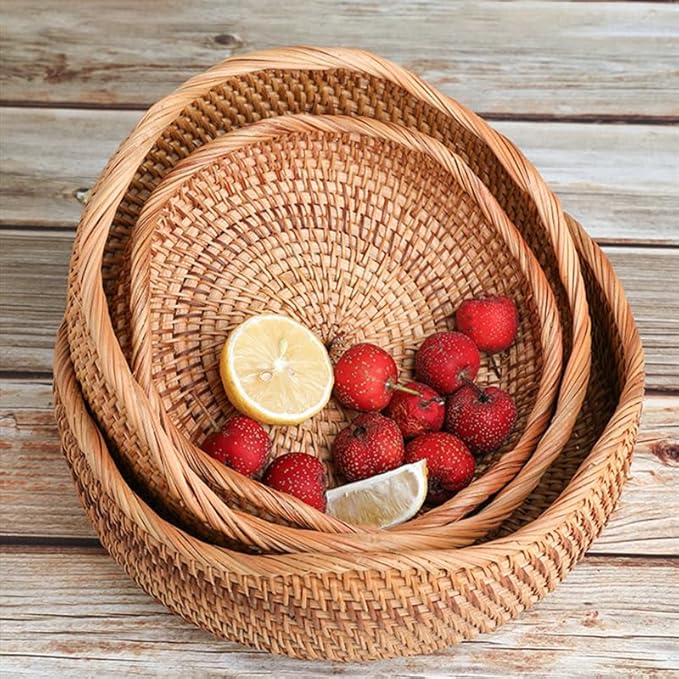 Rattan Bread Basket, Round Fruit Baskets, Scalloped Wicker Storage Bowls, Natural Woven Serving Basket Bowls, Decorative Baskets for Kitchen Counter Organizing, Gift Basket, 1 Pack, S Size