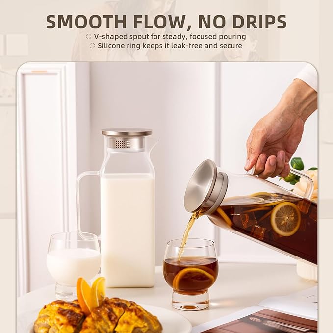 Glass Water Pitcher with Lid and Spout, 2L/68 Ounces Heat Resistant Borosilicate Glass Carafe, Temperature Safe