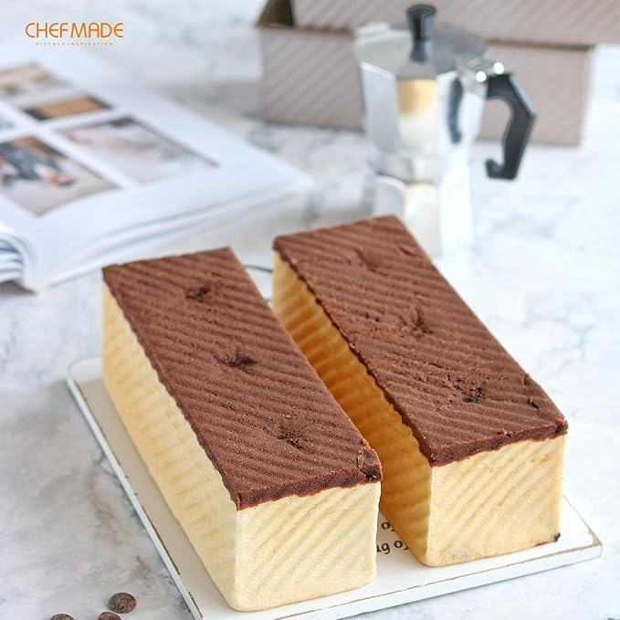 CHEFMADE Mini Pullman Loaf Pan with Lid, 0.66Lb Dough Capacity Non-Stick Rectangle Corrugated Toast Box for Oven Baking 2.8" x 8.1"x 2.8"(Champagne Gold)