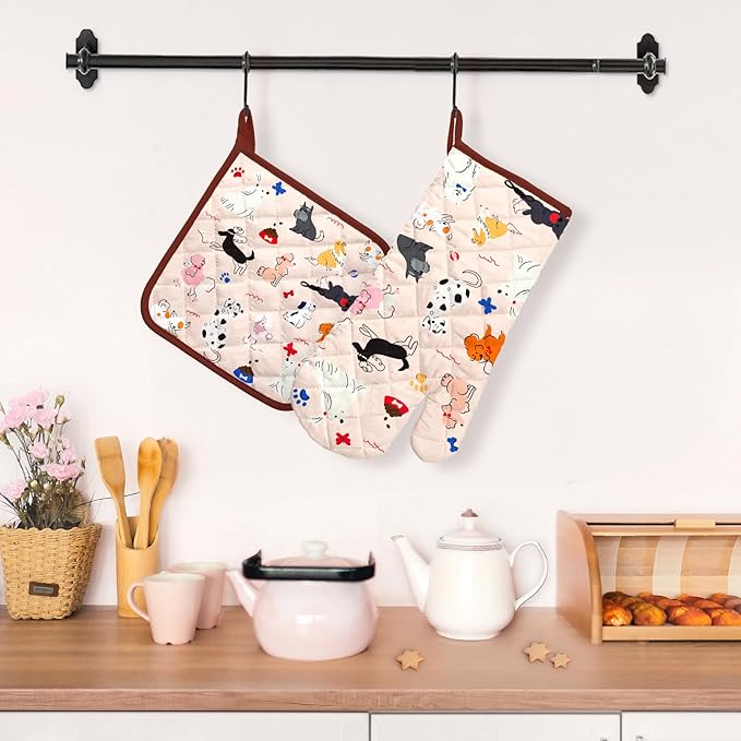 Dogs Oven Mitts and Pot Holders Sets 2Pcs, 100% Cotton Heat Resistant, Extra Long Oven Gloves Potholder for Kitchen Cooking Baking Decoration