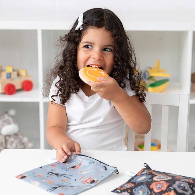 Bumkins - Cloth Snack & Sandwich Bags - For Storage, Travel, Food Prep, Lunch - Reusable, Water Resistant, Dishwasher Safe - Snack Bags for Kids - Zipper Closure - Nightmare Before Christmas - 4 Pack