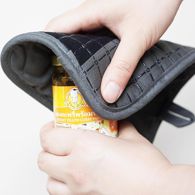 Oven Mitts and Pot Holders Sets 6pcs, Kitchen Oven Glove,High Heat Resistant 550 Degree Extra Long Oven Mitts and Potholders with Non-Slip Silicone Surface for Home Essentials (Grey) (Matte Black)