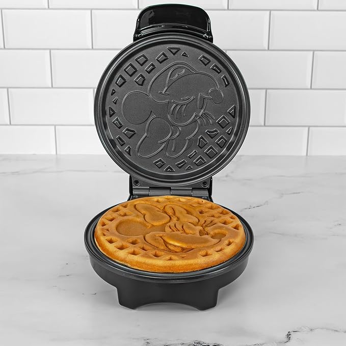 Uncanny Brands Disney Minnie Mouse Waffle Maker – Non-Stick Round Waffle Iron – Easy to Use and Clean