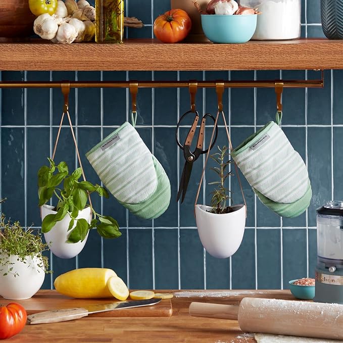 KitchenAid Albany Mini Oven Mitt 2-Pack Set, Pistachio, 5.5"x8"