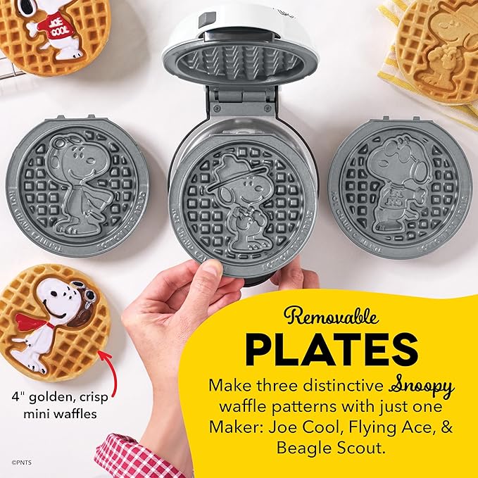Peanuts x Dash MultiMaker Mini Maker System (4 Plates: Joe Cool, Flying Ace, Beagle Scout, Waffle)