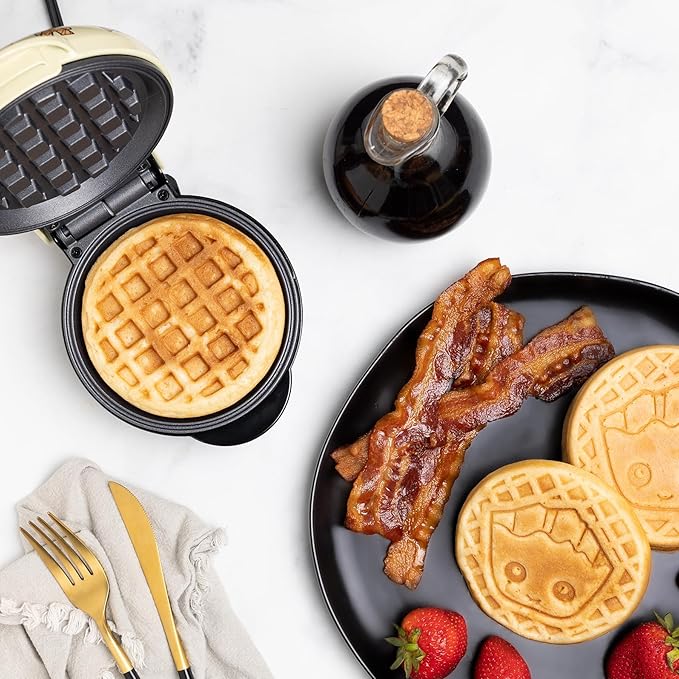 Uncanny Brands Groot Mini Waffle Maker - Cook With Your Favorite GOTG Character