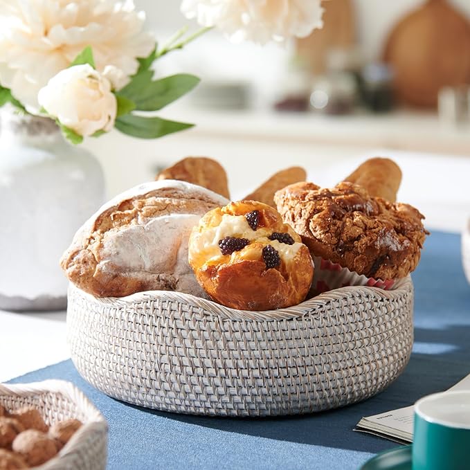 YANGQIHOME Rattan Round Fruit Baskets, Wicker Storage Bowls, Natural Woven Serving Basket Bowls, Decorative Baskets for Kitchen Counter Organizing, Whitewash, Set of 3