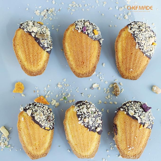CHEFMADE Madeleine Mold Cake Pan, 6-Cavity Non-Stick Oval Shell Madeline Bakeware for Oven Baking (Champagne Gold)