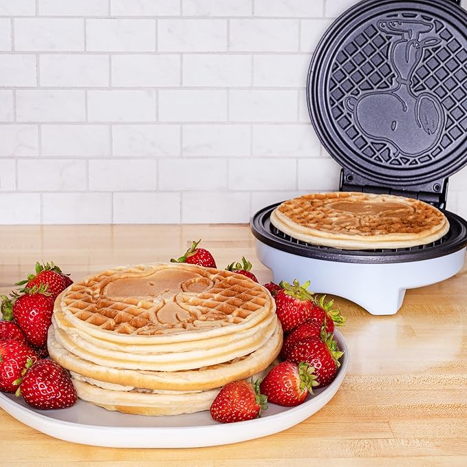 Uncanny Brands Peanuts Waffle Maker - Make Snoopy Waffles - Kitchen Appliance